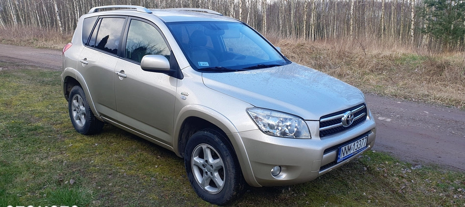 Toyota RAV4 cena 22500 przebieg: 295000, rok produkcji 2006 z Brodnica małe 56